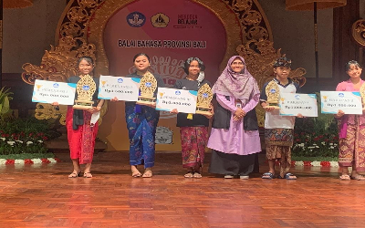 Spentripura Juarai Lomba Ngawi Puisi Bali Anyar